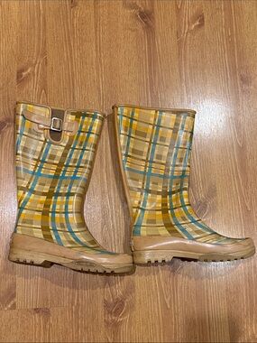 Sperry Topsider rain boots